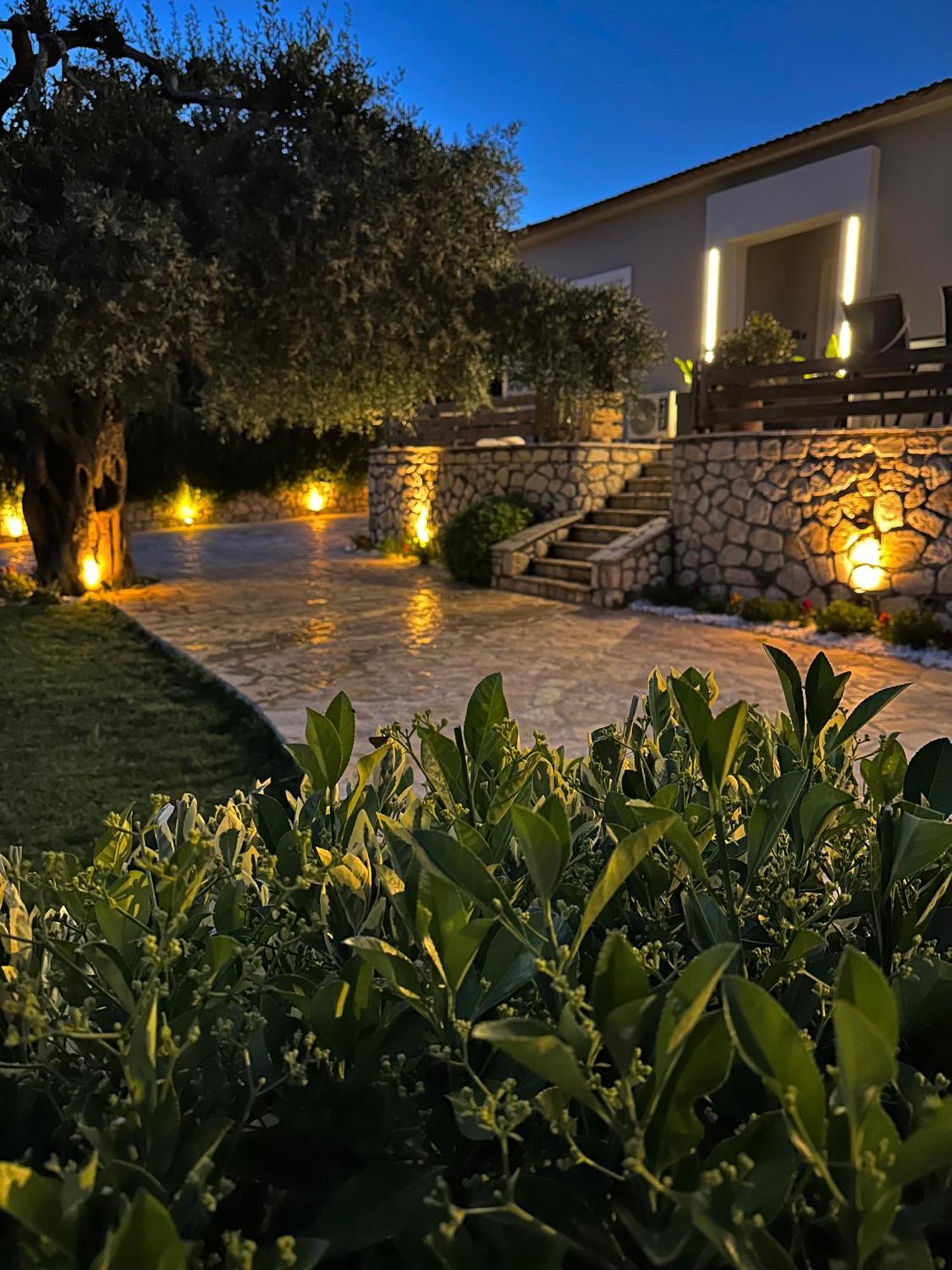 Angels Court 1 Villa Doukades Exterior photo
